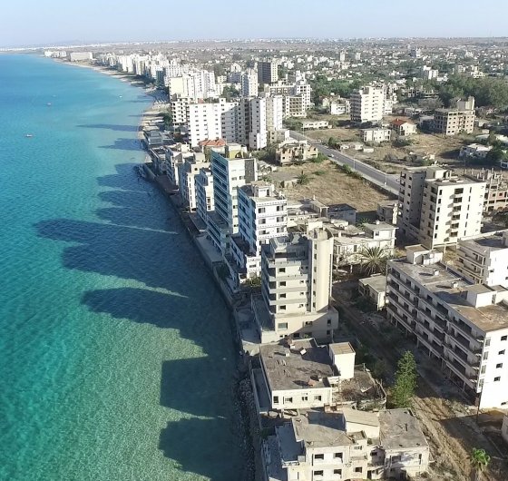 Varosha, la ciudad fantasma del mediterraneo - Varosha, la ciudad de vacaciones en el mediterráneo abandonada en 1974