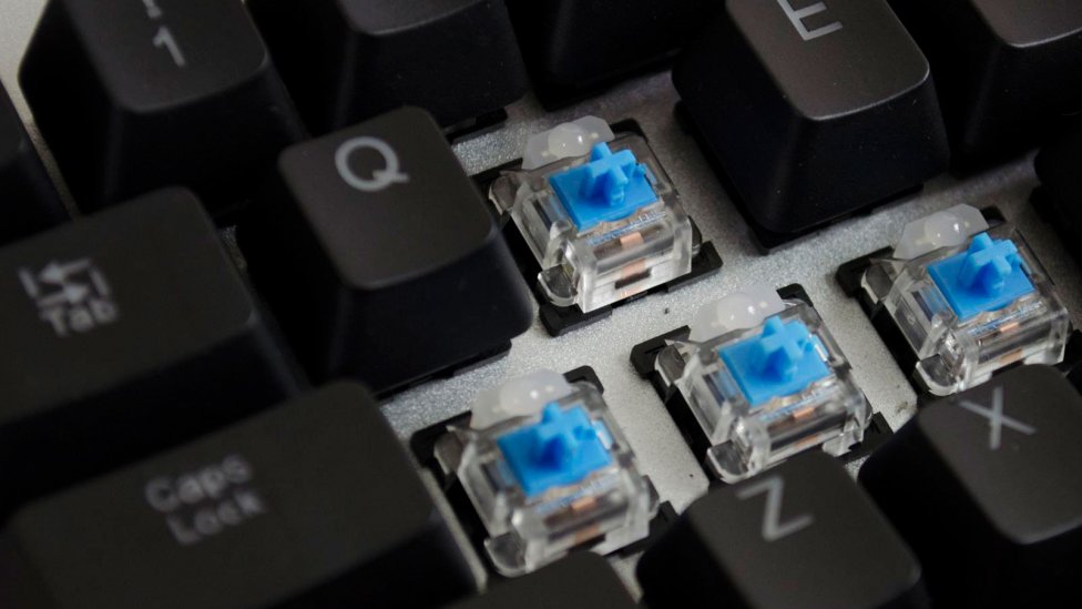 Switches azules de un teclado mecánico - Características y tipos de teclados mecánicos