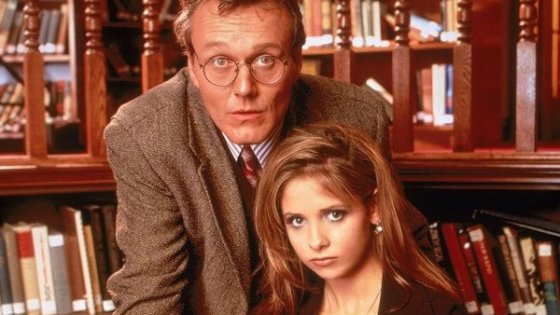 Buffy Cazavampiros y Giles - Buffy, cazavampiros, la Primera temporada en DVD