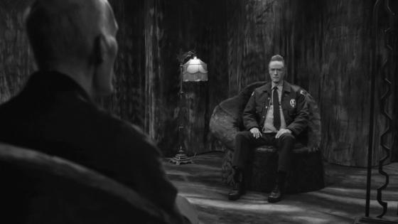 El Agente Andy junto a El Bombero en Twin Peaks - Twin Peaks: Preguntas y respuestas sobre la 3ª temporada