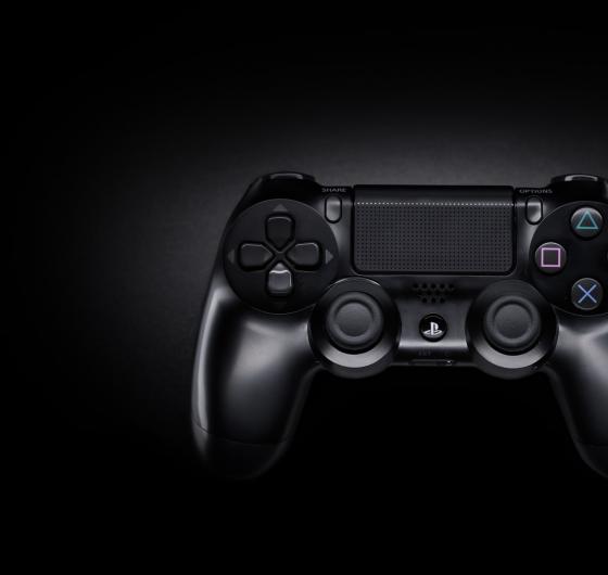 PS4 Controller - Hoy se anuncian los juegos gratis de Playstation Plus para el mes de marzo